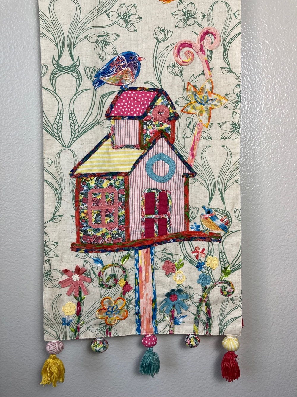 Pier 1 embroidered Bird birdhouse butterfly appliqué tassel table runner 13x72